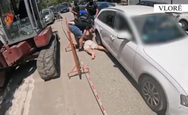 VIDEO/ Arrestohet një prej autorëve të dyshuar të vrasjes së Renato Hoxhajt në Vlorë (EMRI)