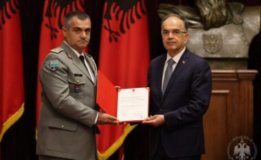Presidenti Begaj dekreton për një mandat të dytë Shefin e Shtabit të Përgjithshëm të FA-së, Arben Kingji