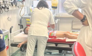 Elvis Naçi jep lajmin e mirë: Vëllai i dy motrave që humbën jetën nga aksidenti në Sarandë, arriti në spitalin Bambino Gesu në Romë bashkë me nënën