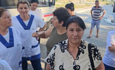 Sanitaret e Spitalit Psikiatrik Vlorë në protestë: Kemi 2 muaj pa rrogë