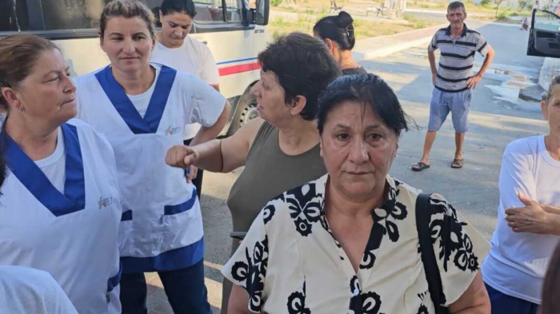 Sanitaret e Spitalit Psikiatrik Vlorë në protestë: Kemi 2 muaj pa rrogë