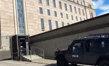 E rëndë/ Deputeti 30-vjeçar ndërron jetë brenda në ambientet e Parlamentit, dyshohet për… (EMRI+FOTO)