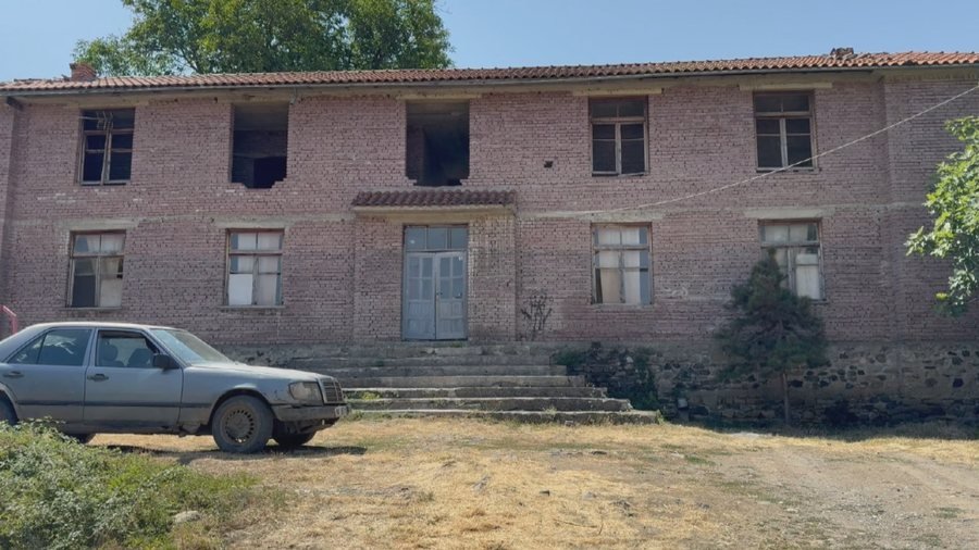 Shkollat pa nxënës/ Në 5 vite në Korçë mbyllën dyert 22 institucione arsimore
