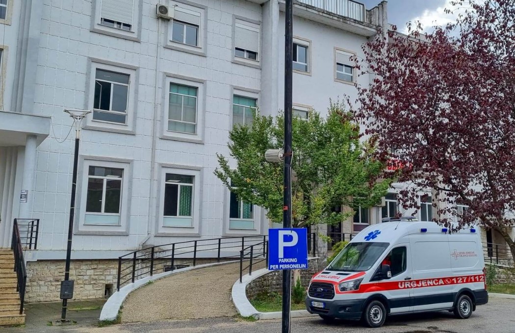 U aksidentua nga një automjet në aksin Gjirokastër-Kakavijë, vdes në spital 60-vjeçari