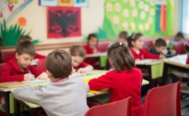 Viti i ri shkollor/ Ogerta Manastirliu: Regjistrimet për klasat e para dhe të dhjeta, prindërit kanë afat deri në 1 Shtator