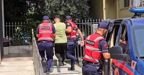 Ekzekutimi i 32-vjeçarit për kanalin vaditës, autori i dyshuar paraqitet në gjykatë