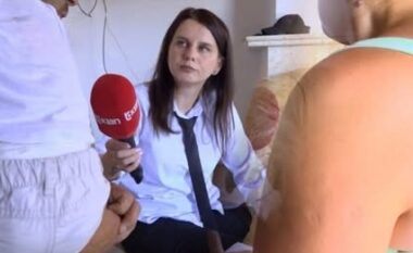 E pazakontë në Elbasan/ Lind fëmijë me partnerin e ri, por fëmijës i japin atësinë e ish-bashkëshortit (VIDEO)