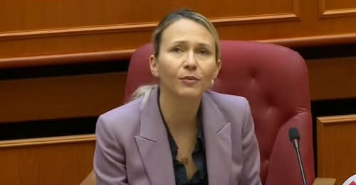 VIDEO/ Anuela Ristani del me nxitim nga mbledhja, çfarë ndodhi në takimin e Ramës me nënkryetarët e Bashkisë së Tiranës?