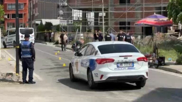 E rëndë në Lezhë/ Preku kabllon elektrike duke ecur në rrugë, humb jetën 16-vjeçarja