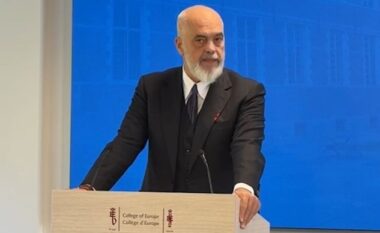“Sot kemi çelur 4 kapituj, janë habitur edhe ‘priftërinjtë’ e Brukselit”, Rama në Bruzh: Dikur Shqipëria ishte si Koreja e Veriut, ishte si një papafingo e harruar