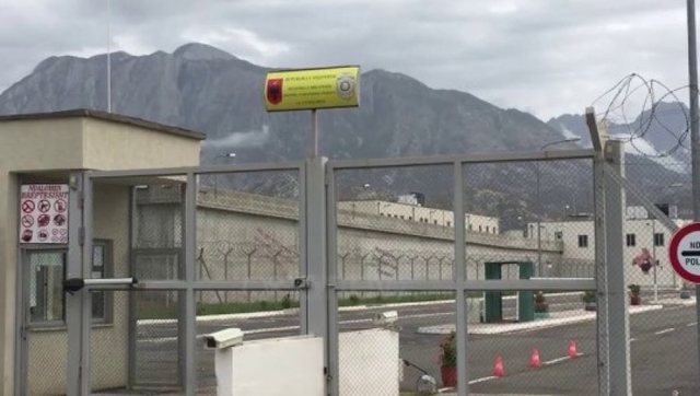 Forcat Operacionale aksion në burgun e Peqinit/ Bastisen qelitë e të burgosurve përjetë, ja çfarë po kërkon policia