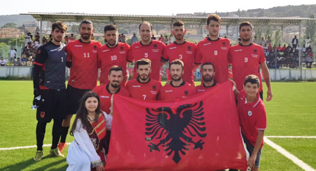 “Taulantët”, ekipi i djemve shqiptarë ngjitet në kategorinë e parë të futbollit në Umbria (VIDEO)