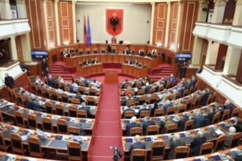 Zbulohen emrat e deputetëve në Këshillin e Mandateve dhe Legjislacionit