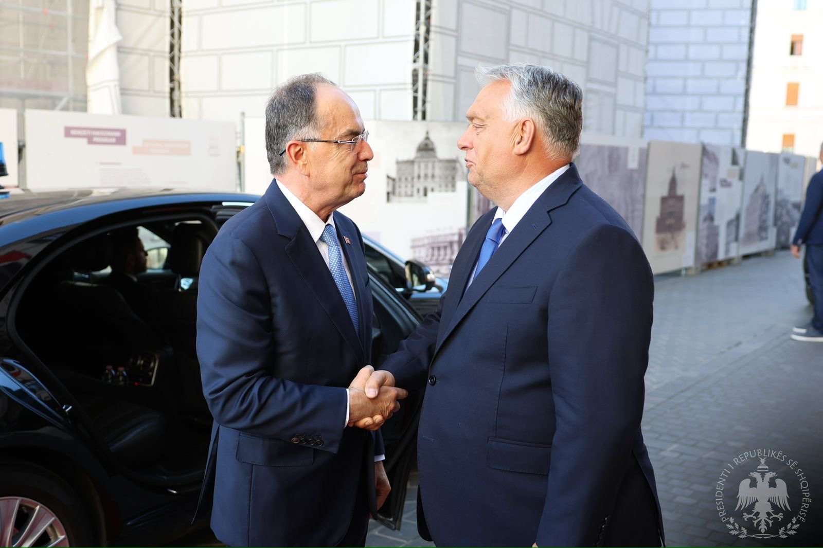 Presidenti Begaj pritet në vizitë nga kryeministri hungarez Viktor Orban në Budapest  dy liderët folën edhe për sigurinë në rajon dhe BE