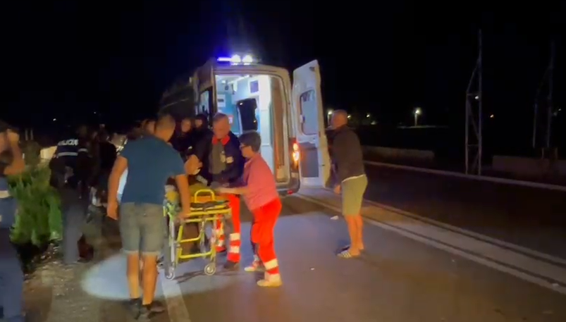 Aksident në Dukat-Fushë/ Përplasen dy automjete, raportohet për 4 të plagosur, 2 prej tyre në gjendje të rëndë