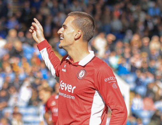 Shkëlqeu me gol e asist si dhe goditi shtyllën, Anis Mehmeti vlerësohet sërish më i miri i ndeshjes në Angli