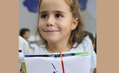 Viti i ri shkollor/ Kryeministri Rama: Suksese 345 mijë nxënësve që ulen sot në banka dhe 26.500 vogëlushëve që nisin klasën e parë