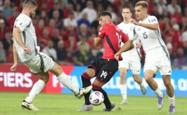Mbyllet pjesa e parë në “Air Albania”/ Shqipëria ‘mban’ rezultatin 1-0 ndaj Letonisë