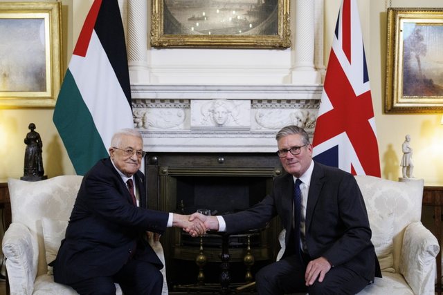 Presidenti Mahmoud Abbas përshëndet njohjen e Palestinës nga Britania: Një hap drejt paqes së drejtë dhe të qëndrueshme