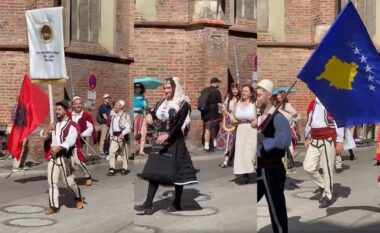 Veshjet tradicionale shqiptare shfaqen për herë të parë në paradën e “Oktoberfest” në Mynih