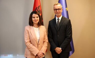 Ambasadori i BE-së takon ministren Koçiu/ Gonzato: Siguria dhe migracioni është thelbësor për anëtarësimin e Shqipërisë në BE