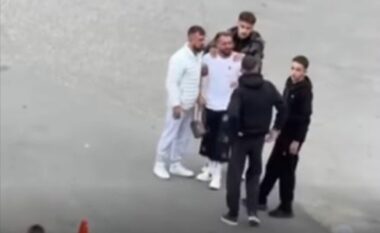 “Oh vëllau jem…”, momenti i rëndë kur Gjesti mbërrin në vendin ku u përplas për vdekje vëllai