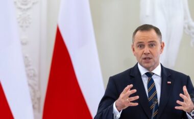 Polonia zgjat mbrojtjen për refugjatët ukrainas