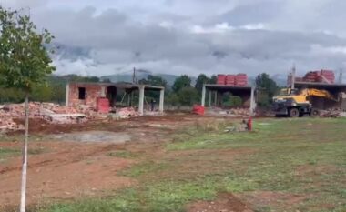 IKMT vijon aksionin në Valbonë, prishen bujtina të ndërtuara prej vitesh pa leje