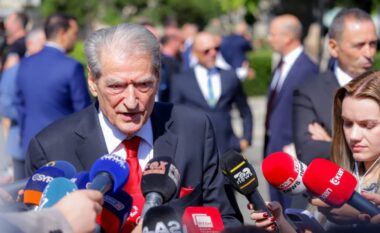 Shehu theu urdhrin e grupit dhe votoi për kryetarin e ri të Kuvendit, Berisha e justifikon: Mund të mos e ketë kuptuar mesazhin në ‘whatsapp’