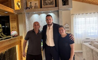 Ervin Salianji takon prindërit e 14-vjeçarit Martin Cani, i vrarë në ambientet jashtë shkollës: Ngjarje të tilla, këmbanë alarmi për të gjithë ne!