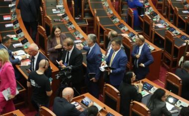 Grupi i tretë Kuvendor opozitar, ja deputetët që PD i dha “hua” Mediut për të krijuar grup parlamentar