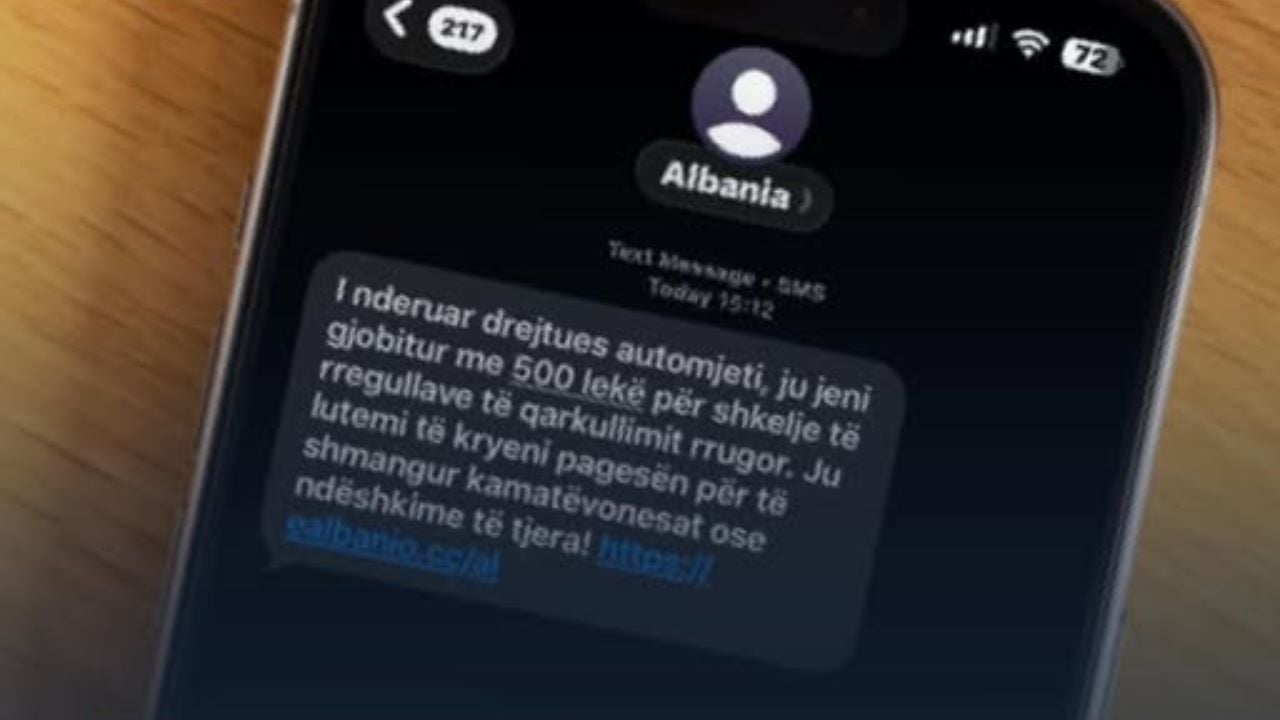 “Jeni gjobitur për shkelje të rregullave të qarkullimit rrugor”/ Mesazhi i rremë që dërgohet në celular, AKSK paralajmëron qytetarët: Mos hapni linqet e dyshimta