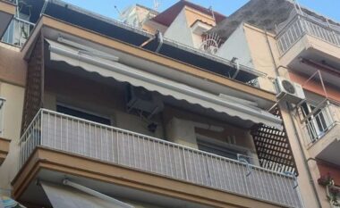 Krim i rëndë në familje, 50-vjeçari në Selanik mb*t motrën me qese, më pas telefonon policinë: E vr*va…