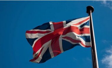 Britania përdor inteligjencën artificiale për të goditur mashtrimet, kursen qindra milionë paund