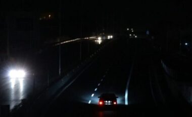 Ndërpritet energjia elektrike, Vora dhe Bërxulla në errësirë totale