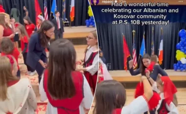 Kongresistja e njohur amerikane, kërcen valle shqiptare me fëmijët nga Kosova dhe Shqipëria në New York (VIDEO)