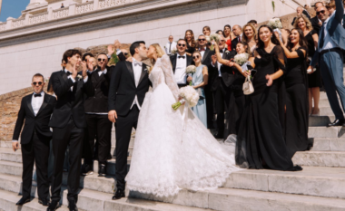 Dalin pamjet e para nga dasma e djalit të Jozefina Topallit në Vatikan, Genari kurorëzon dashurinë me modelen Cindy Marina, detajet nga ceremonia private