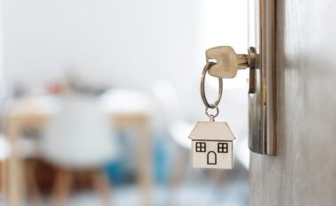 Nuk kërkohet NIPT për apartamentet me qira ditore, tatimi 15% nga individët do paguhet përmes DIVA
