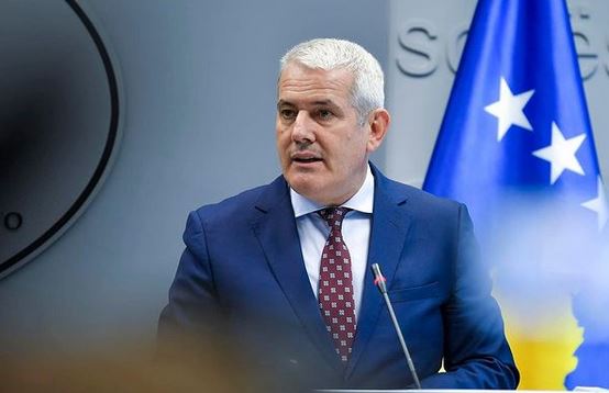 Xhelal Sveçla: Dronë serbë kanë hyrë në hapësirën ajrore të Kosovës, po hetojmë me KFOR-in