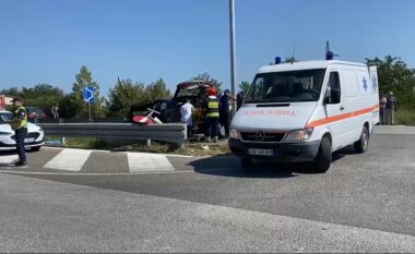 Aksident në aksin Fier-Lushnje/ Dy makina përplasen me njëra-tjetrën, plagosen tre persona