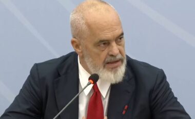 Edi Rama sulmon ish-kreun e AMP Vlorë: Drejtues injorant dhe falsifikator