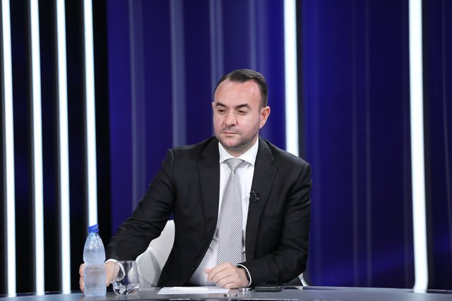 Silva Caka e PL-së, zv.ministre e Brendshme/ Balliu ironizon emërimin në qeveri: Tradhtare në dispozicion