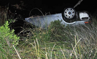 Makina e tij u rrokullis 100 metra, ndërron jetë në Spitalin e Traumës 30-vjeçari (EMRI)