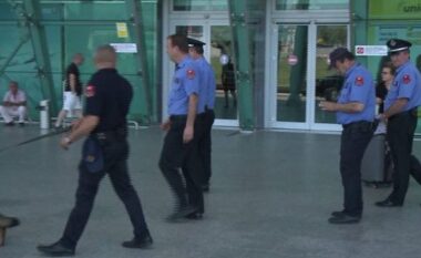 Qytetarët rrahin policët në Rinas, ngjarja mbahet e fshehtë (VIDEO)