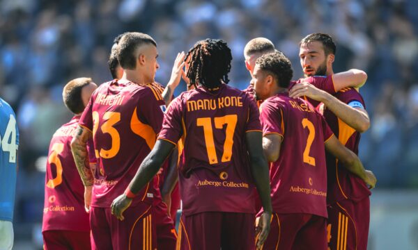 Roma “mbizotëron” në derbin e kryeqytetit të Italisë