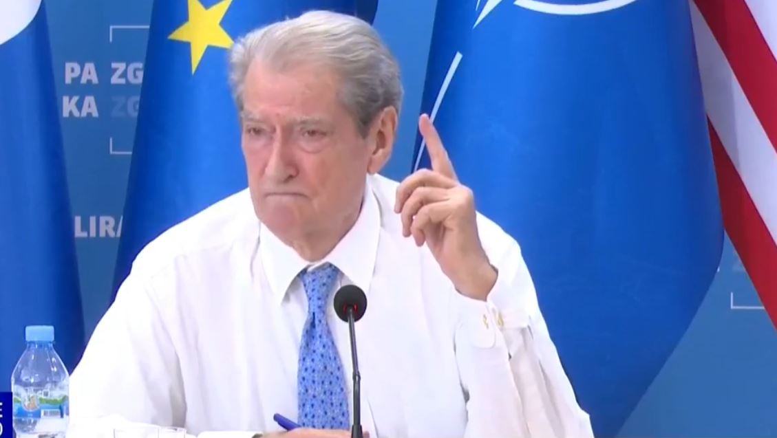 Berisha në Kryesinë e PD-së: Jetojmë në një diktaturë, kemi bërë punë të dobët në qartësimin e mbështetësve