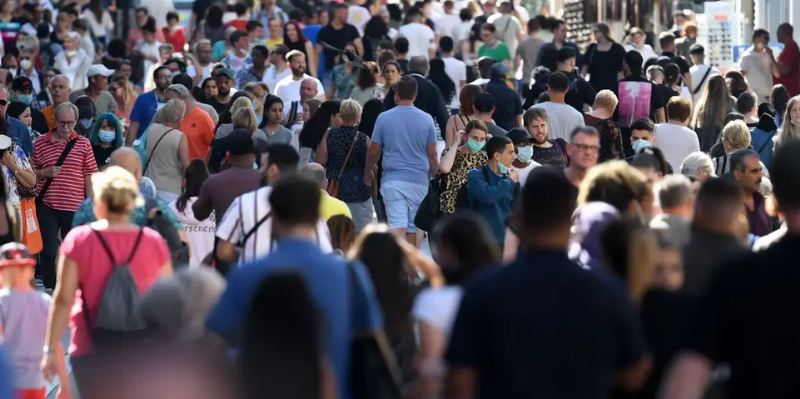 Shqiptarët zgjedhin blerjet, jo dijen/ Ja aplikacioni më i shkarkuar gjatë vitit 2024