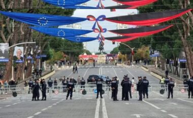 Bulevardi “Dëshmorët e Kombit” mbyllet për Konferencën e NATO-s, Policia: Ndalohet lëvizja në këmbë dhe me makinë, nga mëngjesi i së enjtes deri të premten pasdite