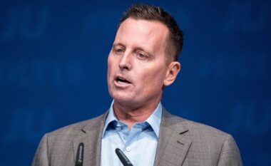 Richard Grenell i “përvishet” Von der Leyen pas vizitës në Prishtinë: S’mund t’i japësh këshilla një vendi! Po mbani të izoluar prej 5 vitesh Hashim Thaçin