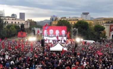 Protesta për UÇK në Tiranë, mbyllet tubimi në sheshin “Skëndërbej”